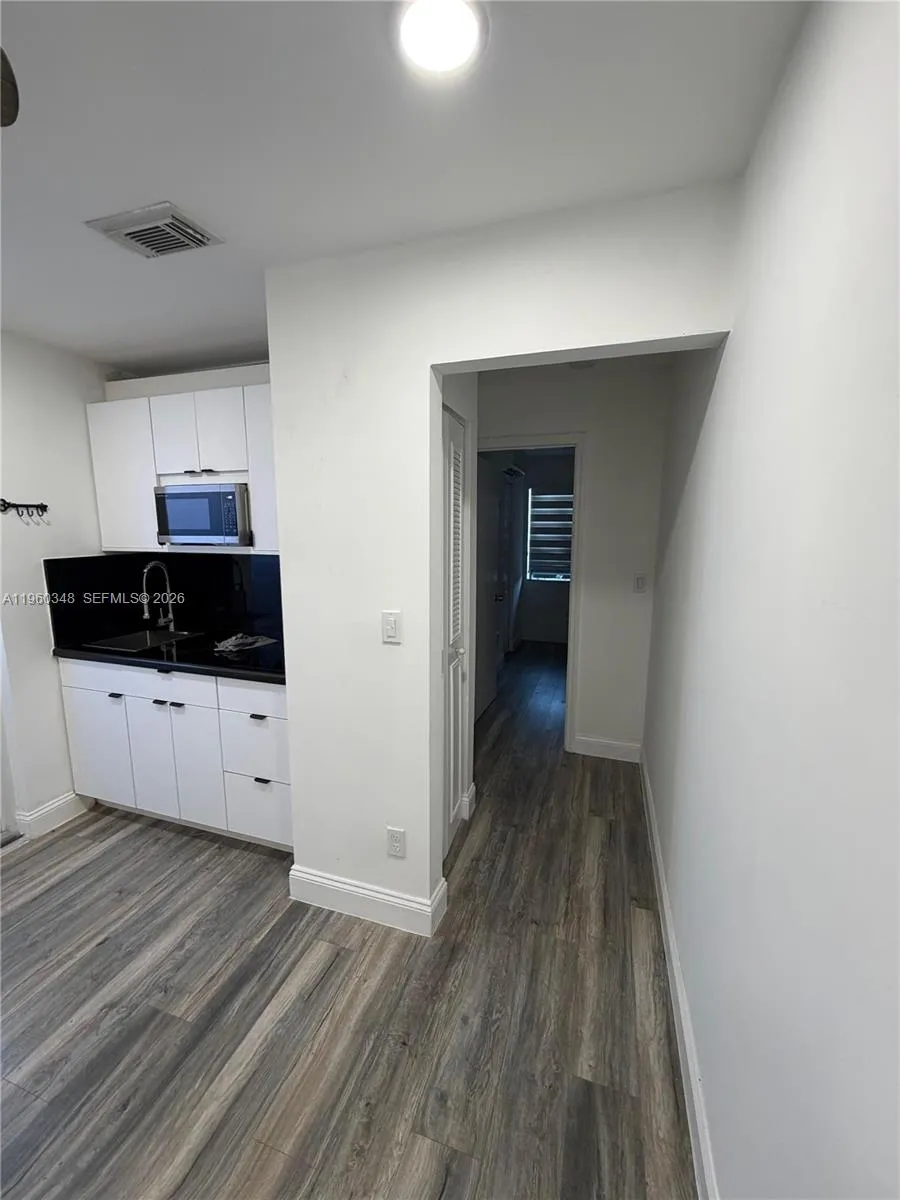 11448 Sw 185th Ter, Miami, Florida 33157, Miami, Florida 33157, 1 Bedroom Bedrooms, ,1 BathroomBathrooms,Residential Lease,For Rent,11448 Sw 185th Ter, Miami, Florida 33157,A11960348