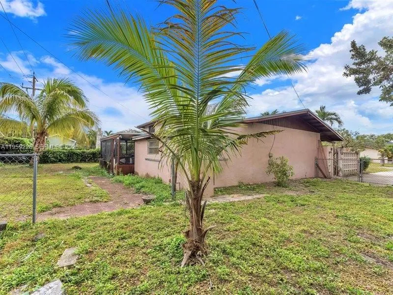 1355 Ne 200th Ter, Miami, Florida 33179, Miami, Florida 33179, 4 Bedrooms Bedrooms, ,2 BathroomsBathrooms,Residential,For Sale,1355 Ne 200th Ter, Miami, Florida 33179,A11959228