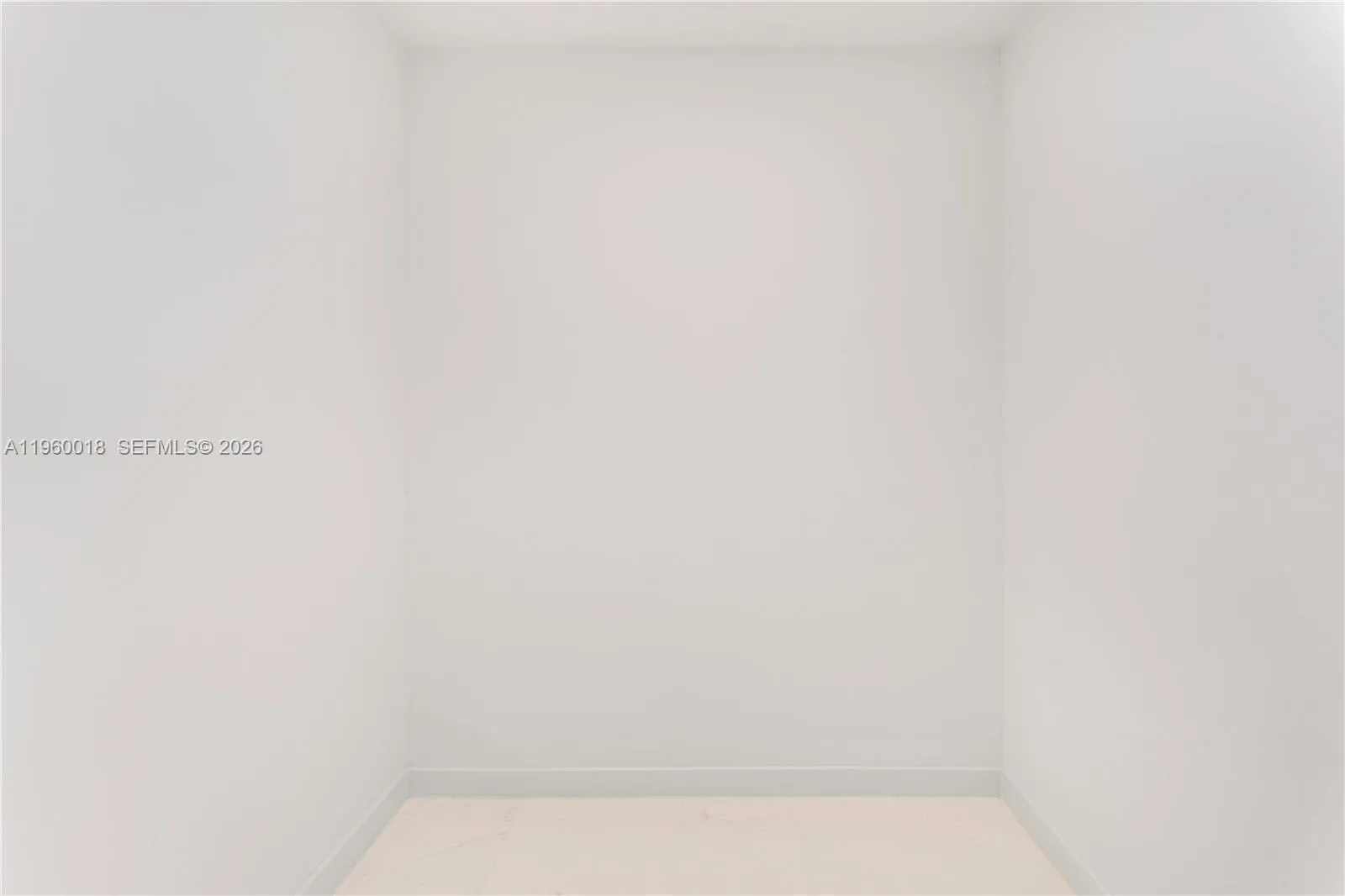 300 Biscayne Blvd Way 2009, Miami, Florida 33131, Miami, Florida 33131, 2 Bedrooms Bedrooms, ,2 BathroomsBathrooms,Residential,For Sale,300 Biscayne Blvd Way 2009, Miami, Florida 33131,A11960018