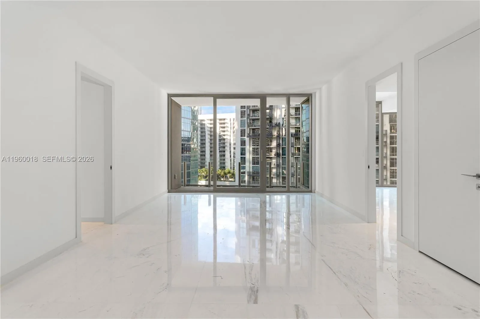300 Biscayne Blvd Way 2009, Miami, Florida 33131, Miami, Florida 33131, 2 Bedrooms Bedrooms, ,2 BathroomsBathrooms,Residential,For Sale,300 Biscayne Blvd Way 2009, Miami, Florida 33131,A11960018