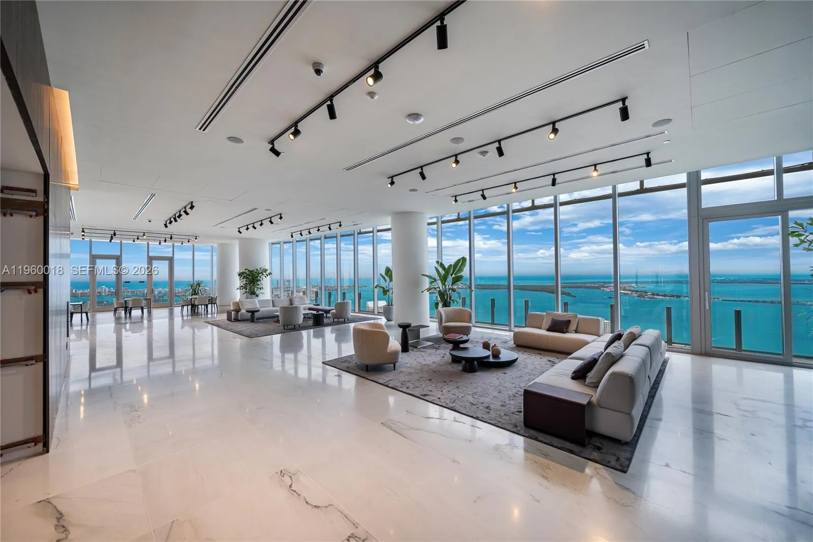 300 Biscayne Blvd Way 2009, Miami, Florida 33131, Miami, Florida 33131, 2 Bedrooms Bedrooms, ,2 BathroomsBathrooms,Residential,For Sale,300 Biscayne Blvd Way 2009, Miami, Florida 33131,A11960018