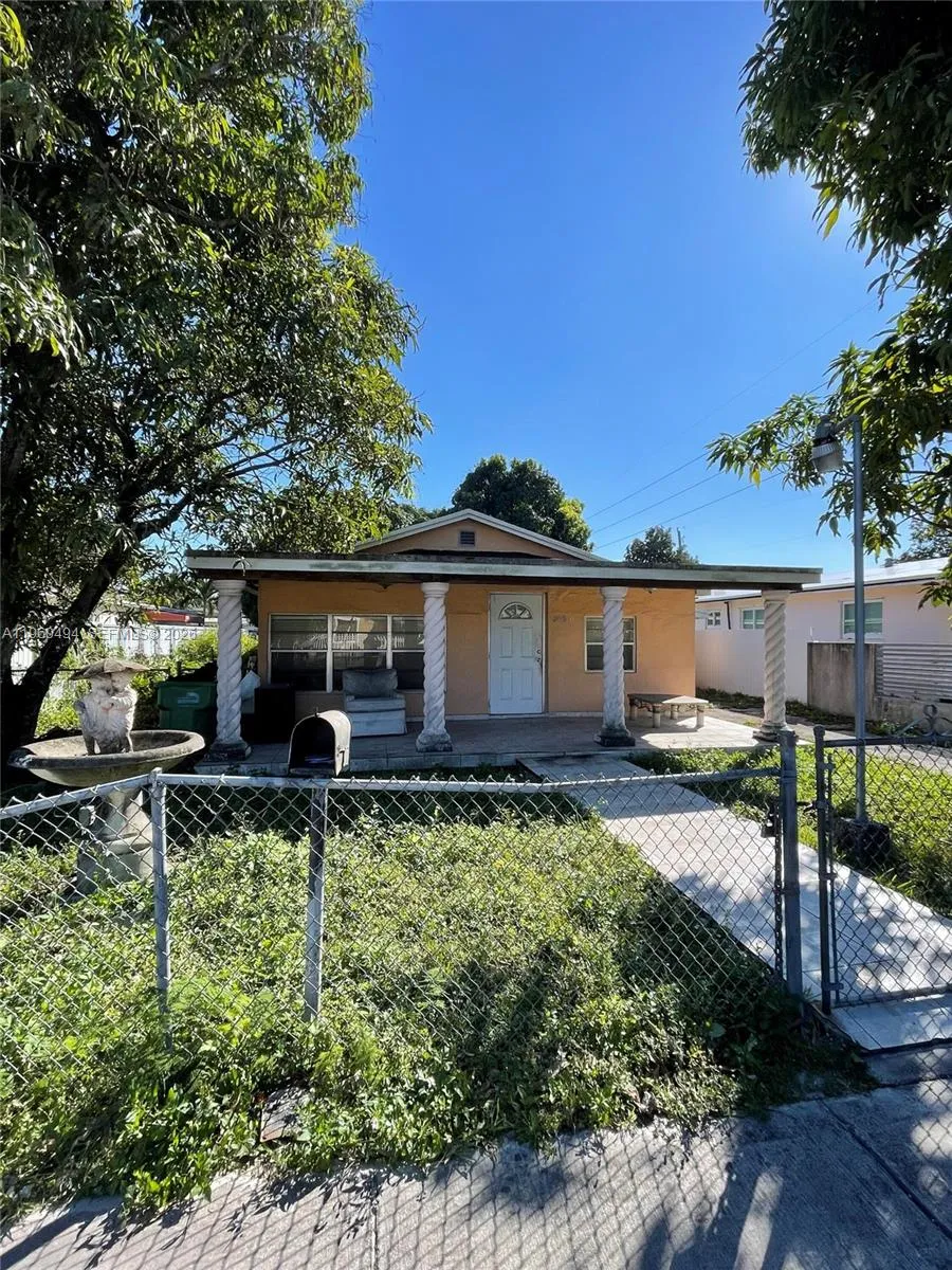 3630 Nw 98th St, Miami, Florida 33147, Miami, Florida 33147, 3 Bedrooms Bedrooms, 3 Rooms Rooms,1 BathroomBathrooms,Residential,For Sale,3630 Nw 98th St, Miami, Florida 33147,A11960494