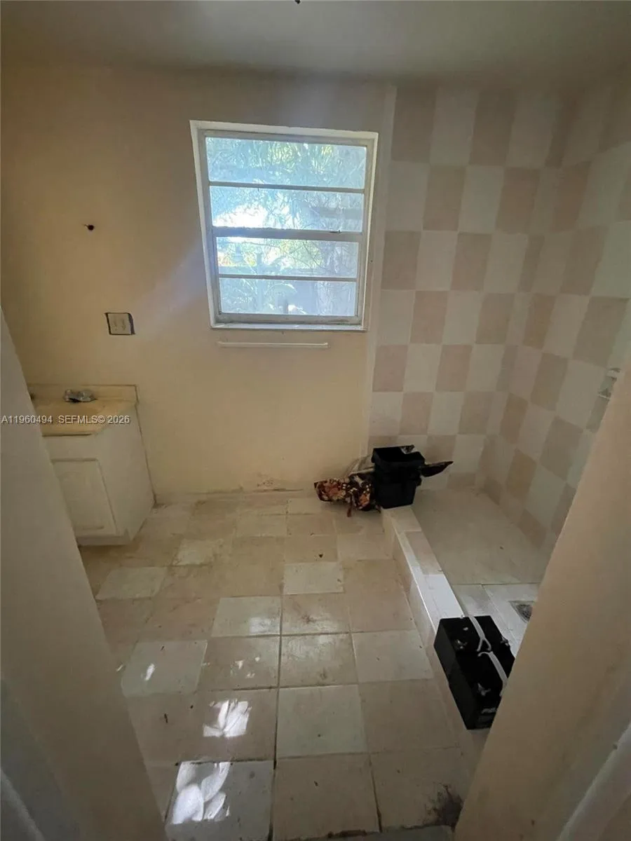 3630 Nw 98th St, Miami, Florida 33147, Miami, Florida 33147, 3 Bedrooms Bedrooms, 3 Rooms Rooms,1 BathroomBathrooms,Residential,For Sale,3630 Nw 98th St, Miami, Florida 33147,A11960494