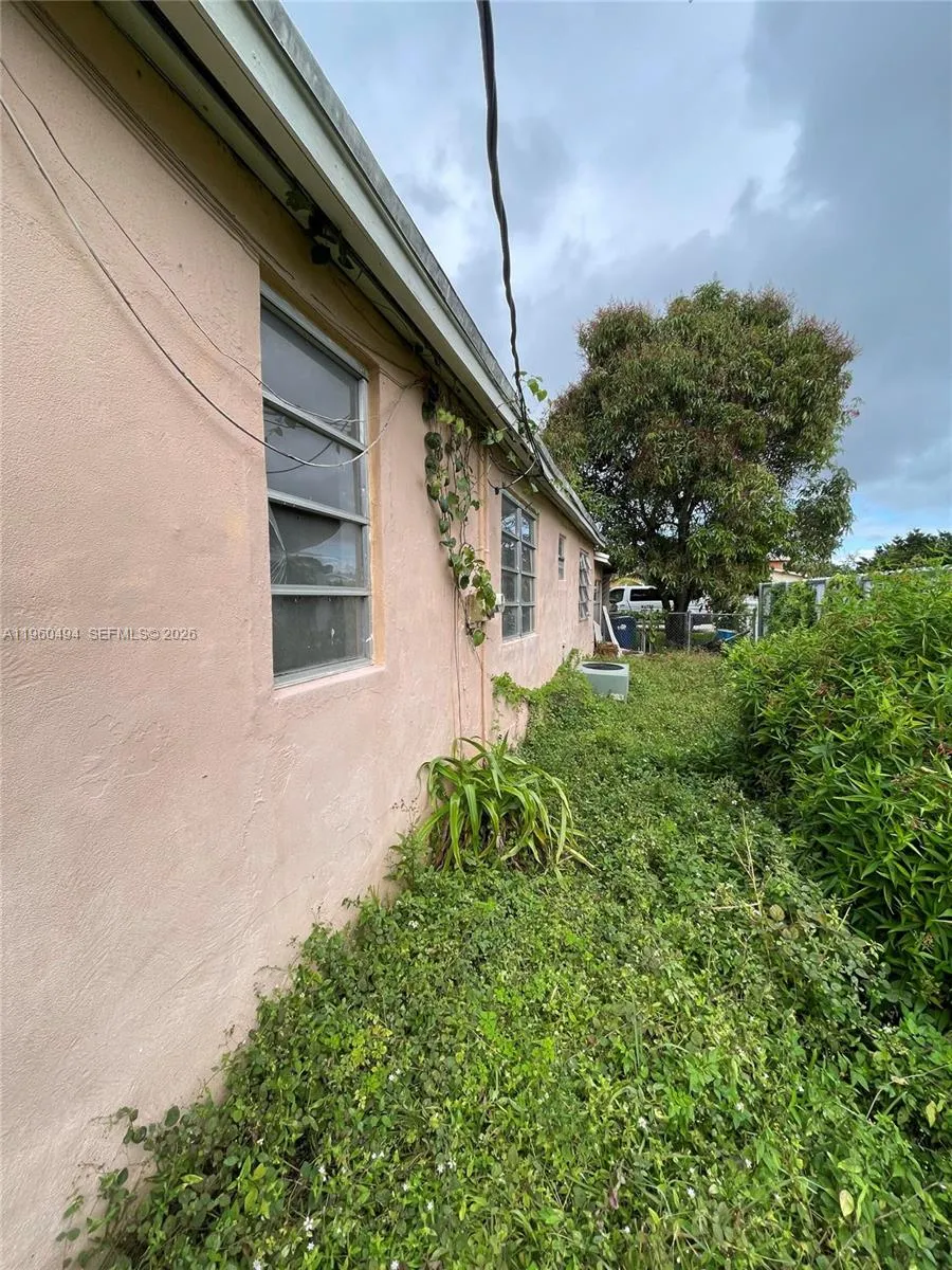 3630 Nw 98th St, Miami, Florida 33147, Miami, Florida 33147, 3 Bedrooms Bedrooms, 3 Rooms Rooms,1 BathroomBathrooms,Residential,For Sale,3630 Nw 98th St, Miami, Florida 33147,A11960494