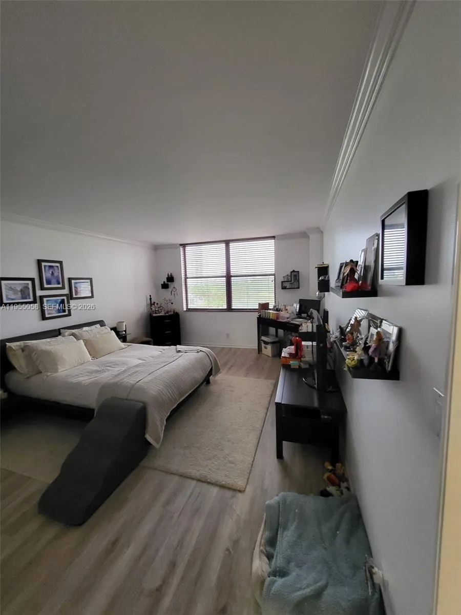 Aventura, Florida 33160, 2 Bedrooms Bedrooms, ,2 BathroomsBathrooms,Residential Lease,For Rent,A11955058
