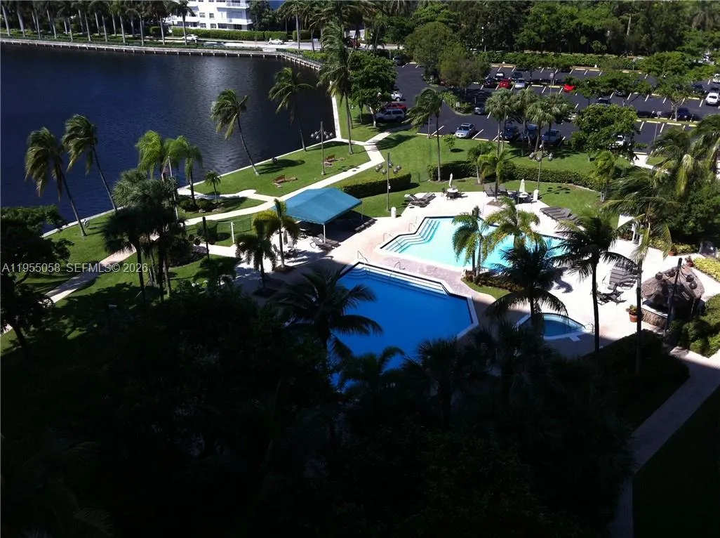 Aventura, Florida 33160, 2 Bedrooms Bedrooms, ,2 BathroomsBathrooms,Residential Lease,For Rent,A11955058