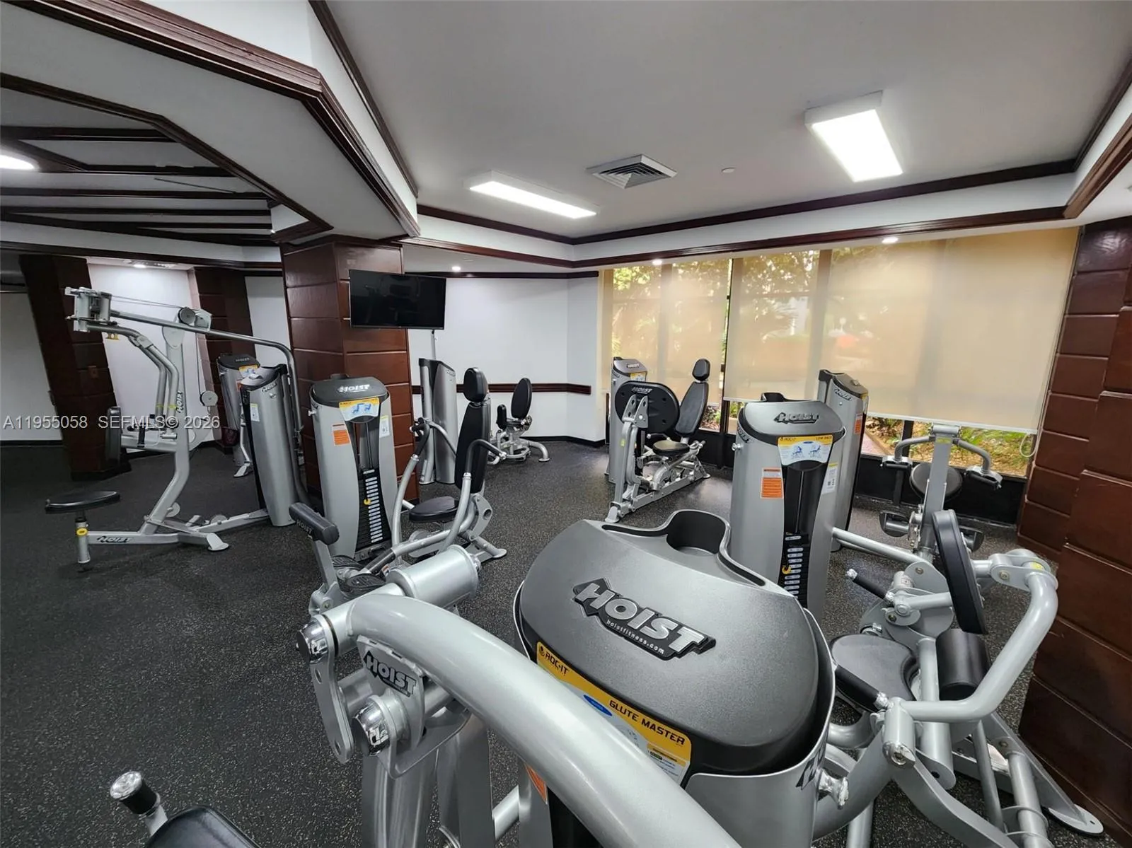 Aventura, Florida 33160, 2 Bedrooms Bedrooms, ,2 BathroomsBathrooms,Residential Lease,For Rent,A11955058