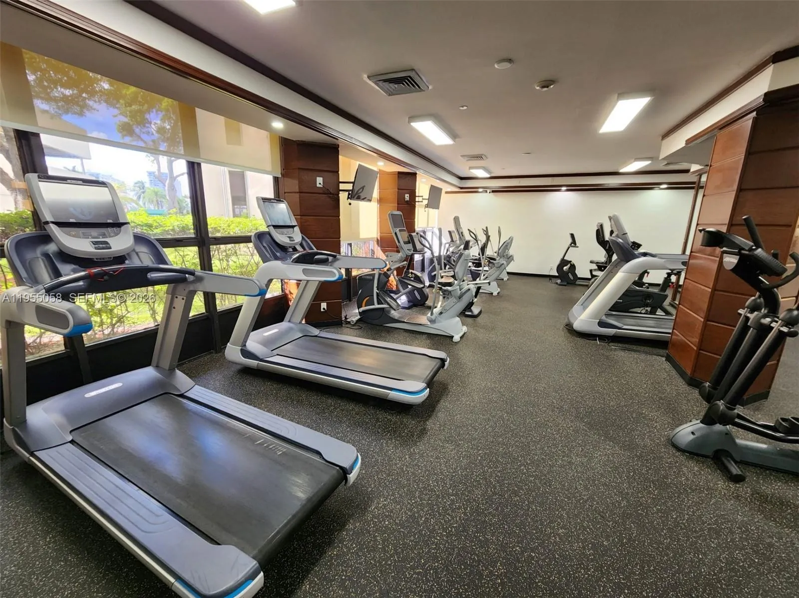 Aventura, Florida 33160, 2 Bedrooms Bedrooms, ,2 BathroomsBathrooms,Residential Lease,For Rent,A11955058