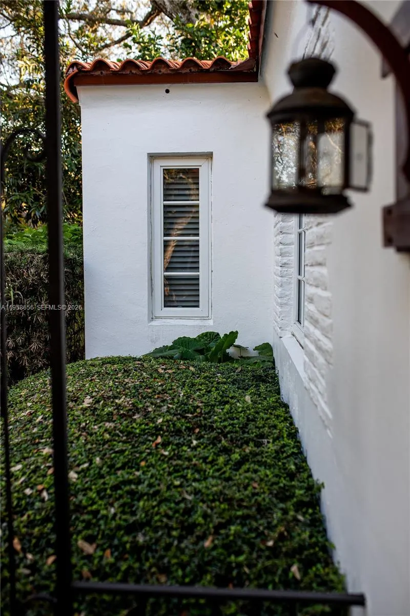 1700 Cortez St, Coral Gables, Florida 33134, Coral Gables, Florida 33134, 3 Bedrooms Bedrooms, ,3 BathroomsBathrooms,Residential,For Sale,1700 Cortez St, Coral Gables, Florida 33134,A11958656