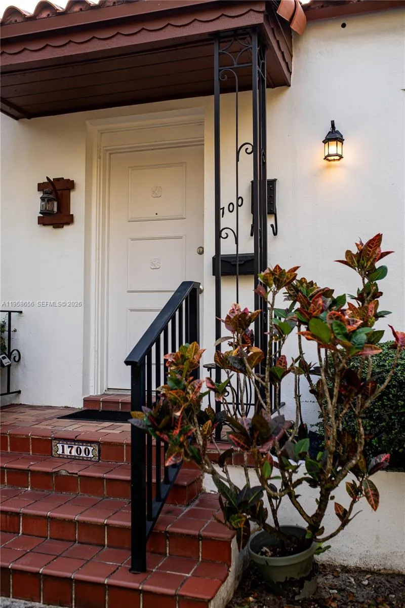 1700 Cortez St, Coral Gables, Florida 33134, Coral Gables, Florida 33134, 3 Bedrooms Bedrooms, ,3 BathroomsBathrooms,Residential,For Sale,1700 Cortez St, Coral Gables, Florida 33134,A11958656