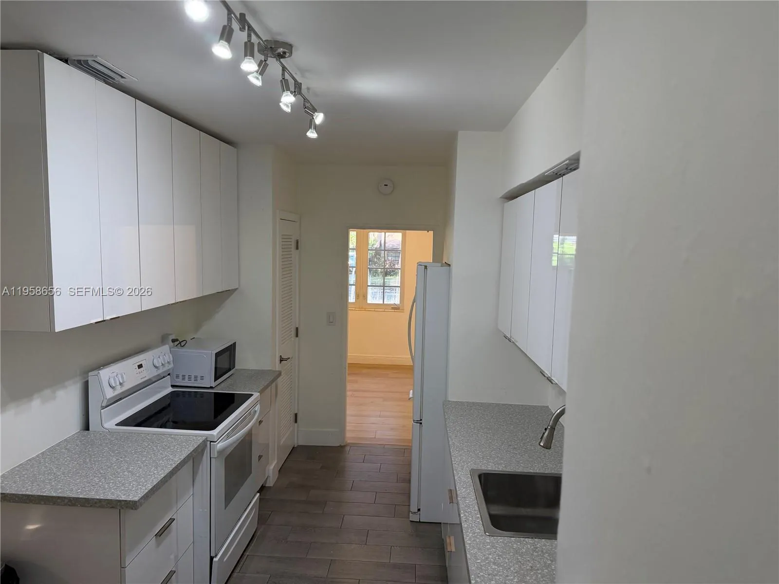 1700 Cortez St, Coral Gables, Florida 33134, Coral Gables, Florida 33134, 3 Bedrooms Bedrooms, ,3 BathroomsBathrooms,Residential,For Sale,1700 Cortez St, Coral Gables, Florida 33134,A11958656