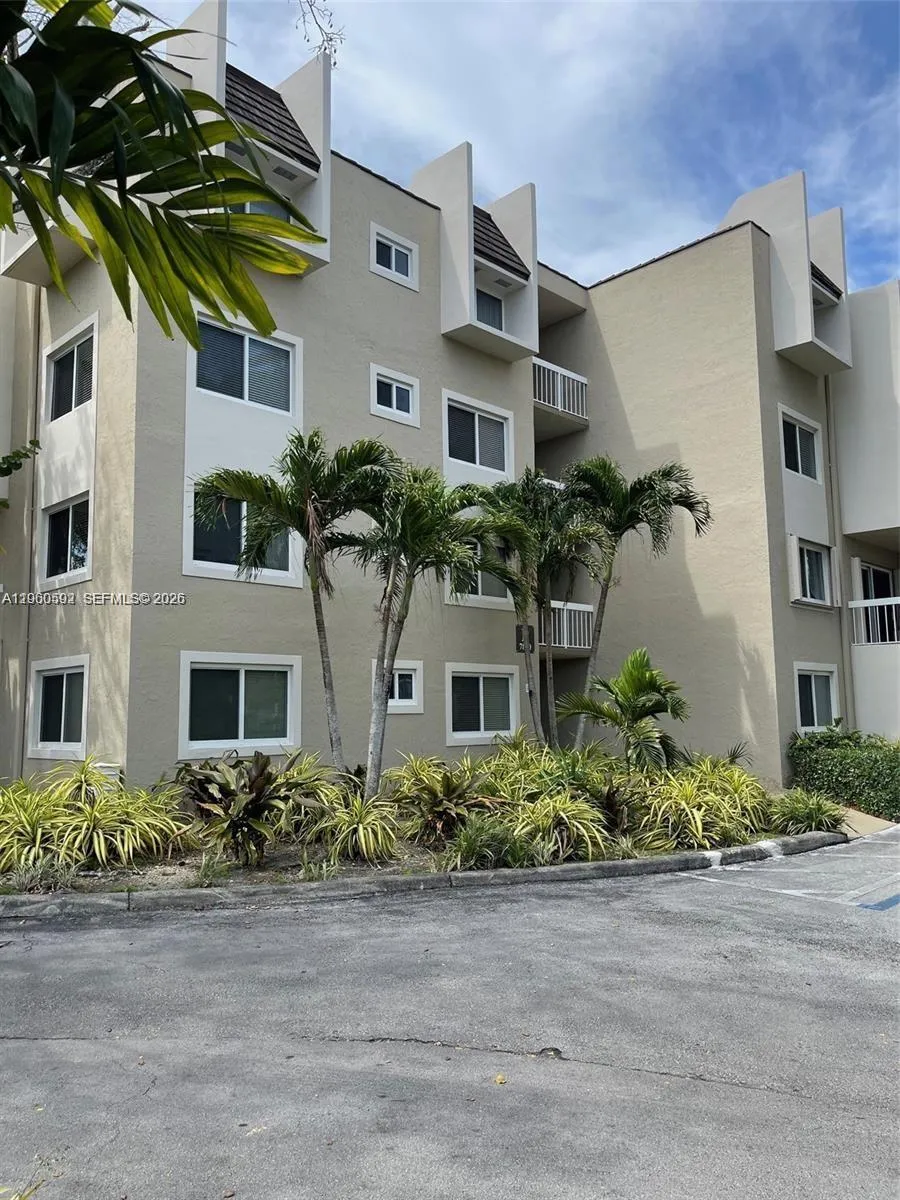 7732 Camino Real F220, Miami, Florida 33143, Miami, Florida 33143, 1 Bedroom Bedrooms, ,1 BathroomBathrooms,Residential,For Sale,7732 Camino Real F220, Miami, Florida 33143,A11960592