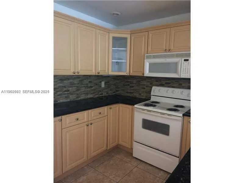 7732 Camino Real F220, Miami, Florida 33143, Miami, Florida 33143, 1 Bedroom Bedrooms, ,1 BathroomBathrooms,Residential,For Sale,7732 Camino Real F220, Miami, Florida 33143,A11960592