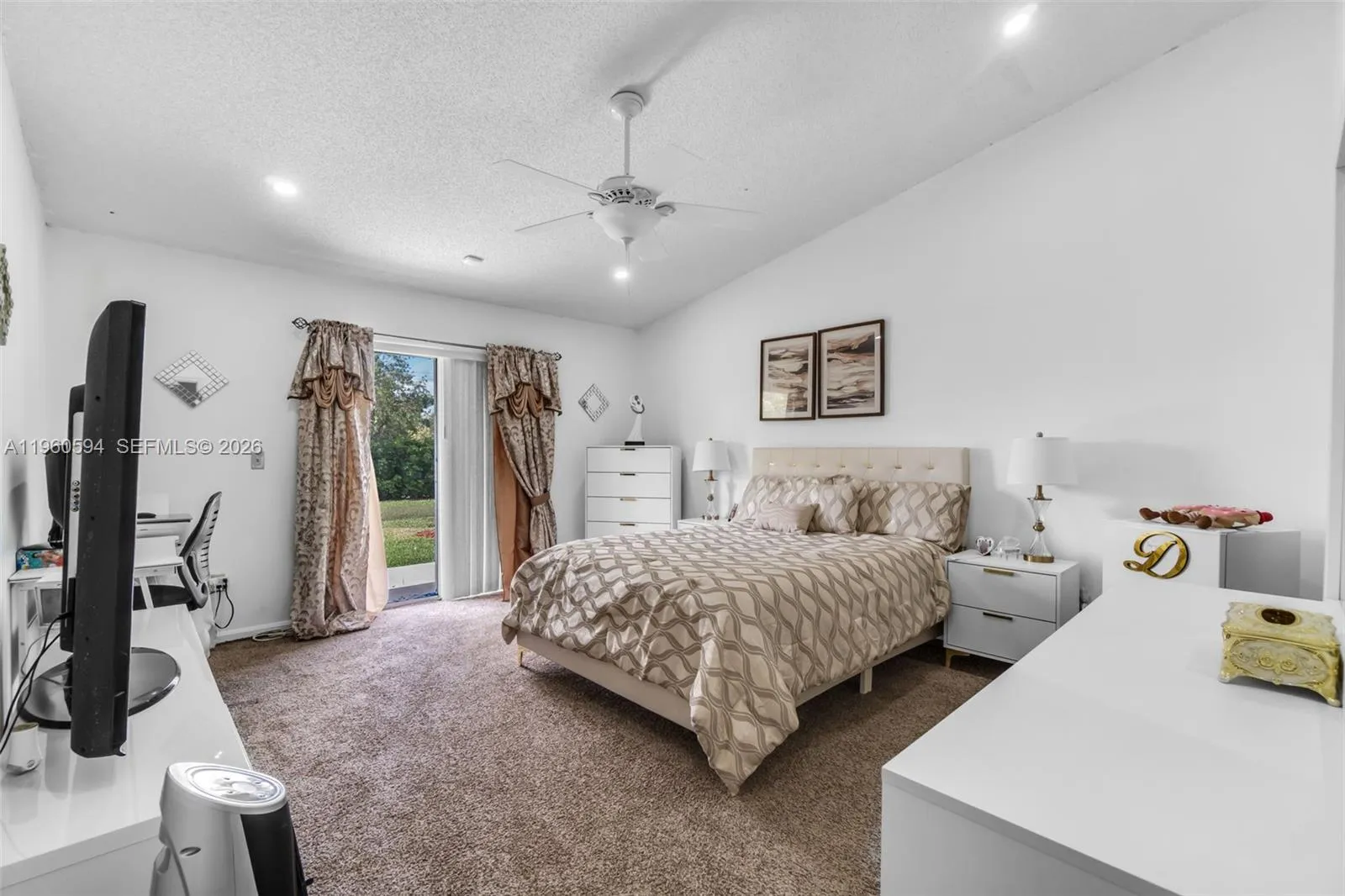 2590 Se 7th Pl, Homestead, Florida 33033, Homestead, Florida 33033, 2 Bedrooms Bedrooms, ,2 BathroomsBathrooms,Residential,For Sale,2590 Se 7th Pl, Homestead, Florida 33033,A11960594