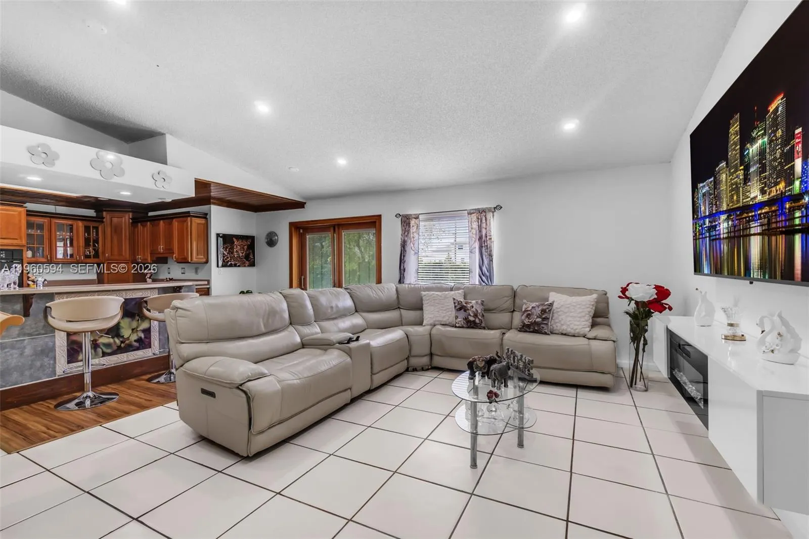 2590 Se 7th Pl, Homestead, Florida 33033, Homestead, Florida 33033, 2 Bedrooms Bedrooms, ,2 BathroomsBathrooms,Residential,For Sale,2590 Se 7th Pl, Homestead, Florida 33033,A11960594