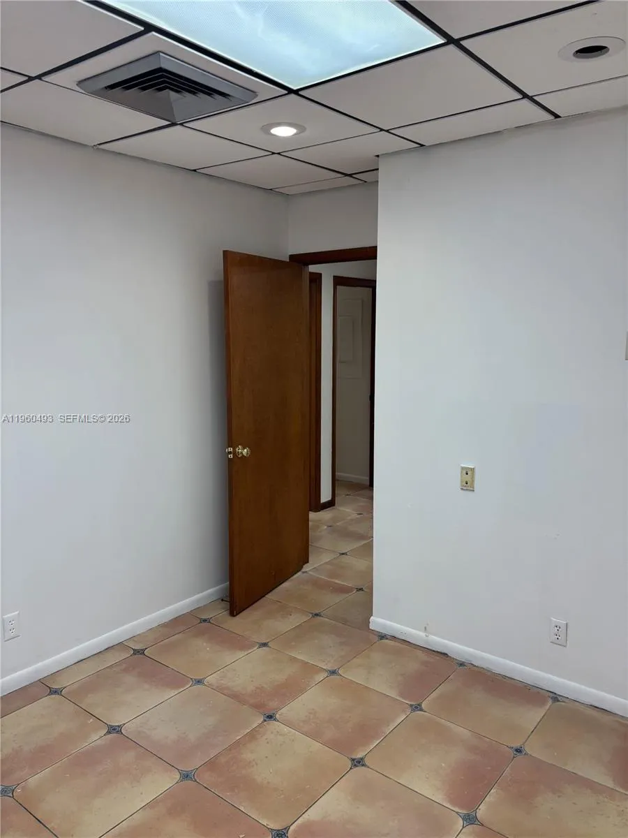 7800 W Oakland Park Blvd Bld-b #102, Sunrise, Flor, Sunrise, Florida 33351, ,Commercial Sale,For Sale,7800 W Oakland Park Blvd Bld-b #102, Sunrise, Flor,A11960493