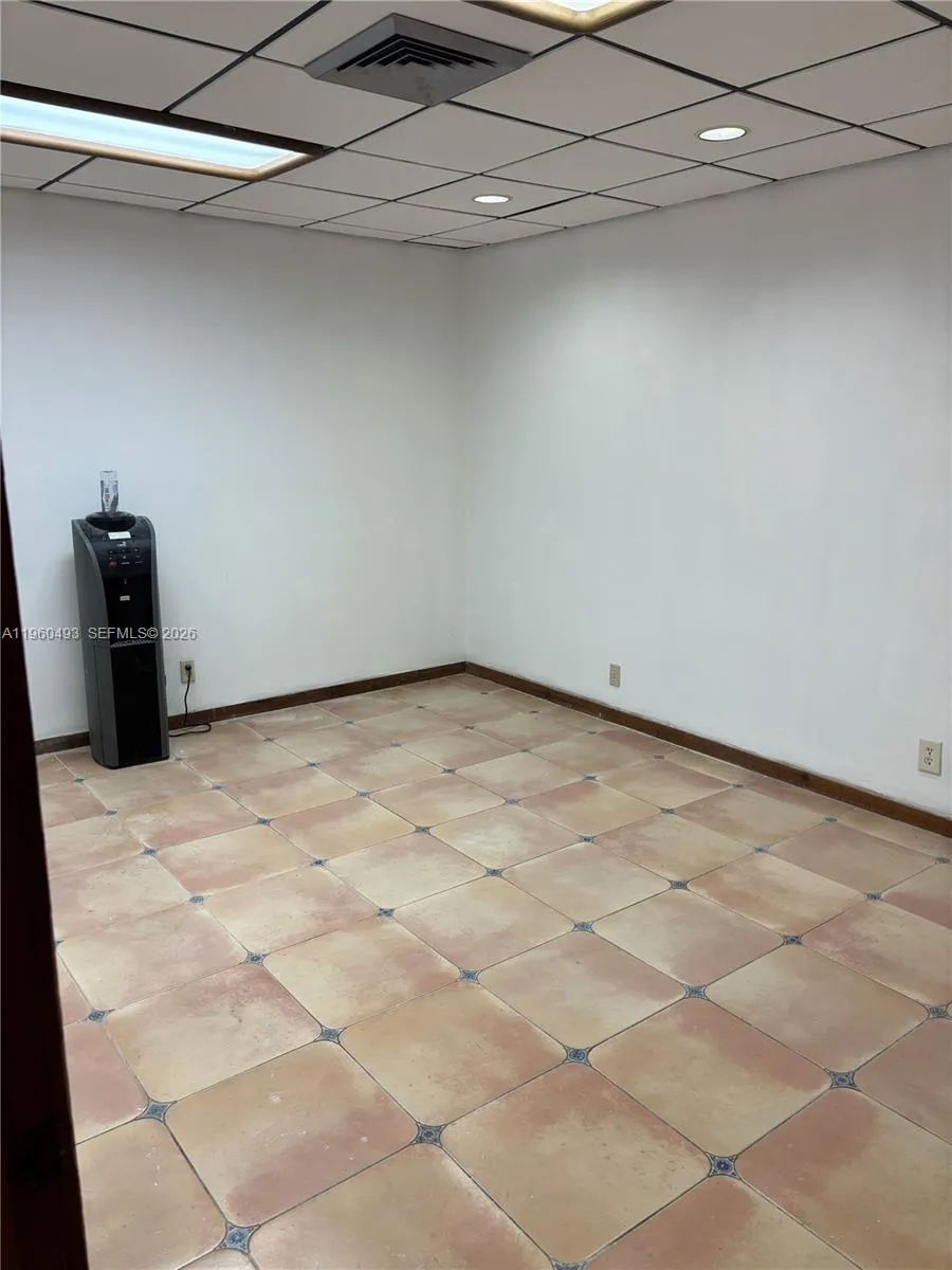 7800 W Oakland Park Blvd Bld-b #102, Sunrise, Flor, Sunrise, Florida 33351, ,Commercial Sale,For Sale,7800 W Oakland Park Blvd Bld-b #102, Sunrise, Flor,A11960493