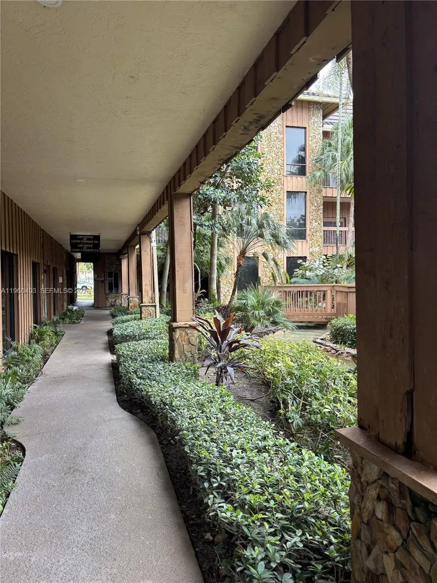 7800 W Oakland Park Blvd Bld-b #102, Sunrise, Flor, Sunrise, Florida 33351, ,Commercial Sale,For Sale,7800 W Oakland Park Blvd Bld-b #102, Sunrise, Flor,A11960493