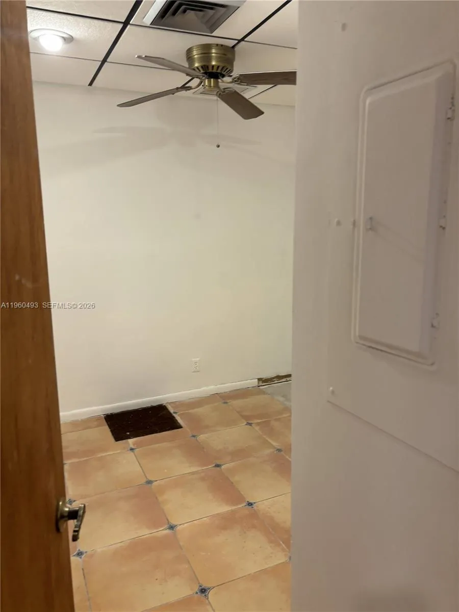 7800 W Oakland Park Blvd Bld-b #102, Sunrise, Flor, Sunrise, Florida 33351, ,Commercial Sale,For Sale,7800 W Oakland Park Blvd Bld-b #102, Sunrise, Flor,A11960493