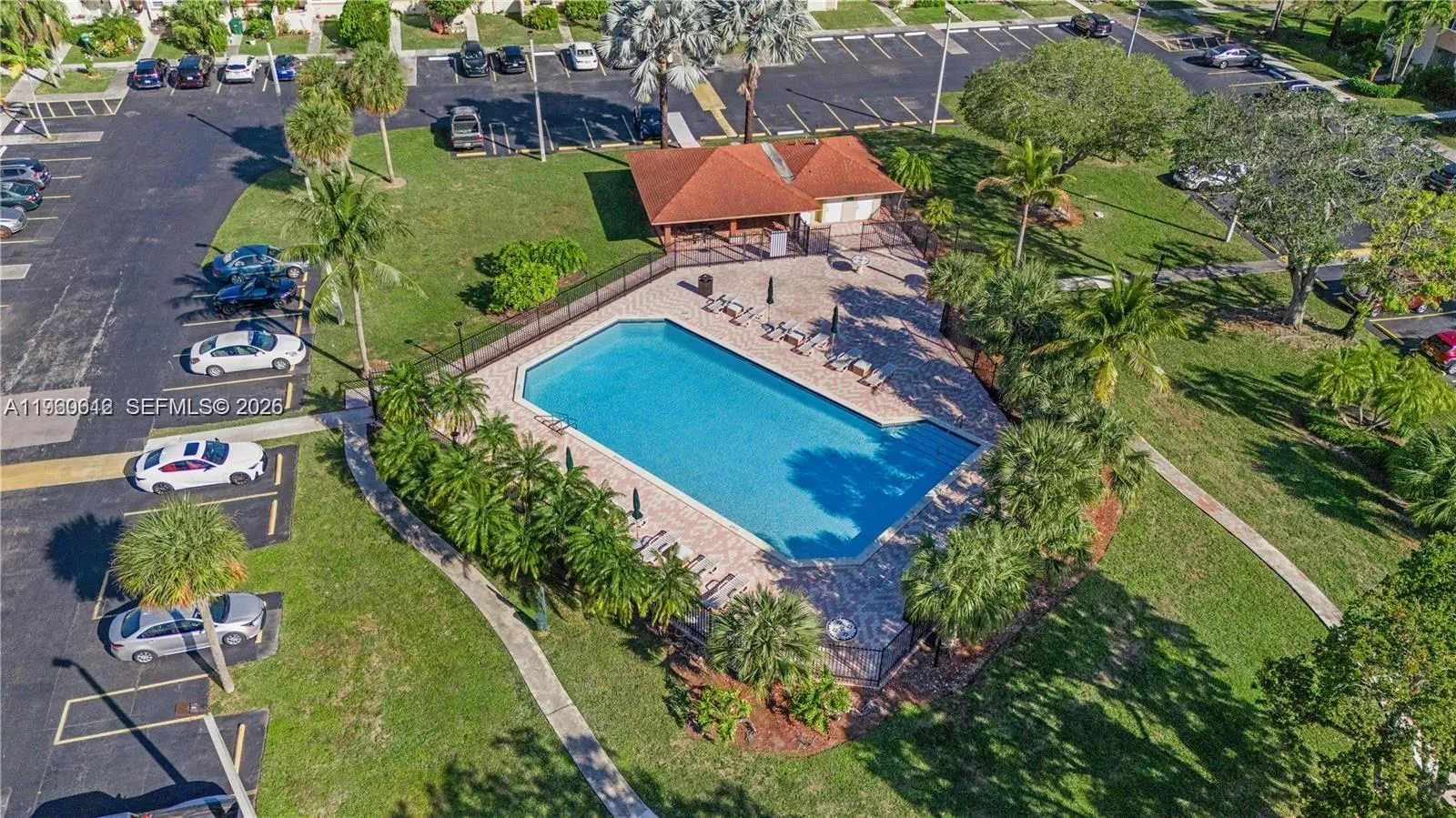 14273 Kendale Lakes Cir, Miami, Florida 33183, Miami, Florida 33183, 3 Bedrooms Bedrooms, ,3 BathroomsBathrooms,Residential,For Sale,14273 Kendale Lakes Cir, Miami, Florida 33183,A11960612