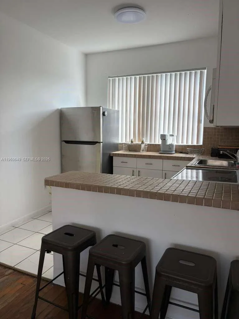 Miami Beach, Florida 33141, 2 Bedrooms Bedrooms, ,1 BathroomBathrooms,Residential Lease,For Rent,A11960649