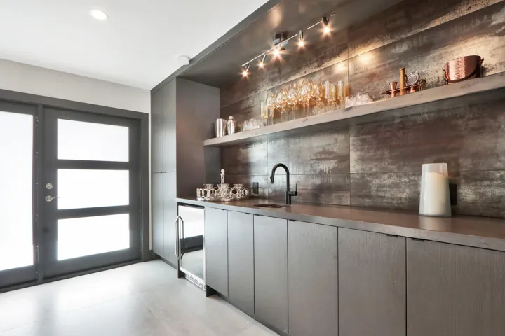 Wet bar