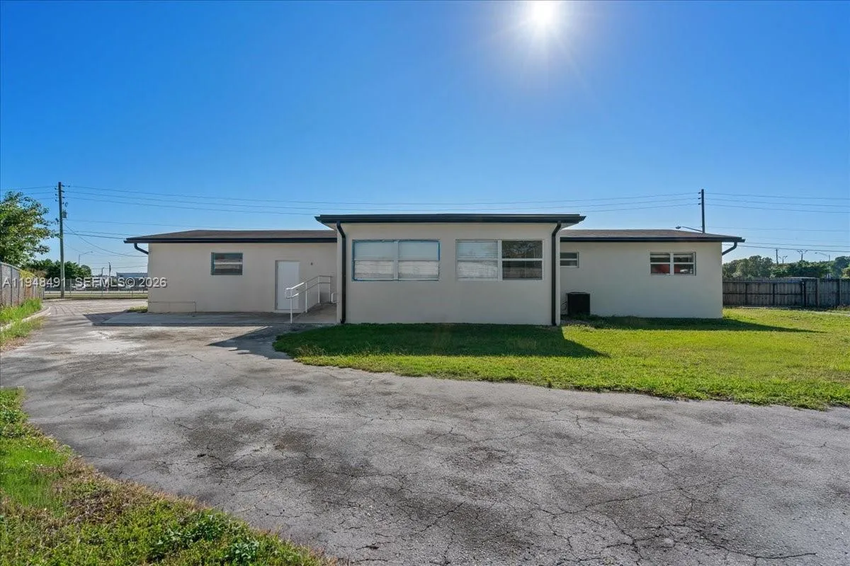 29170 Old Dixie Hwy, Homestead, Florida 33033, Homestead, Florida 33033, 4 Bedrooms Bedrooms, ,2 BathroomsBathrooms,Residential,For Sale,29170 Old Dixie Hwy, Homestead, Florida 33033,A11948491