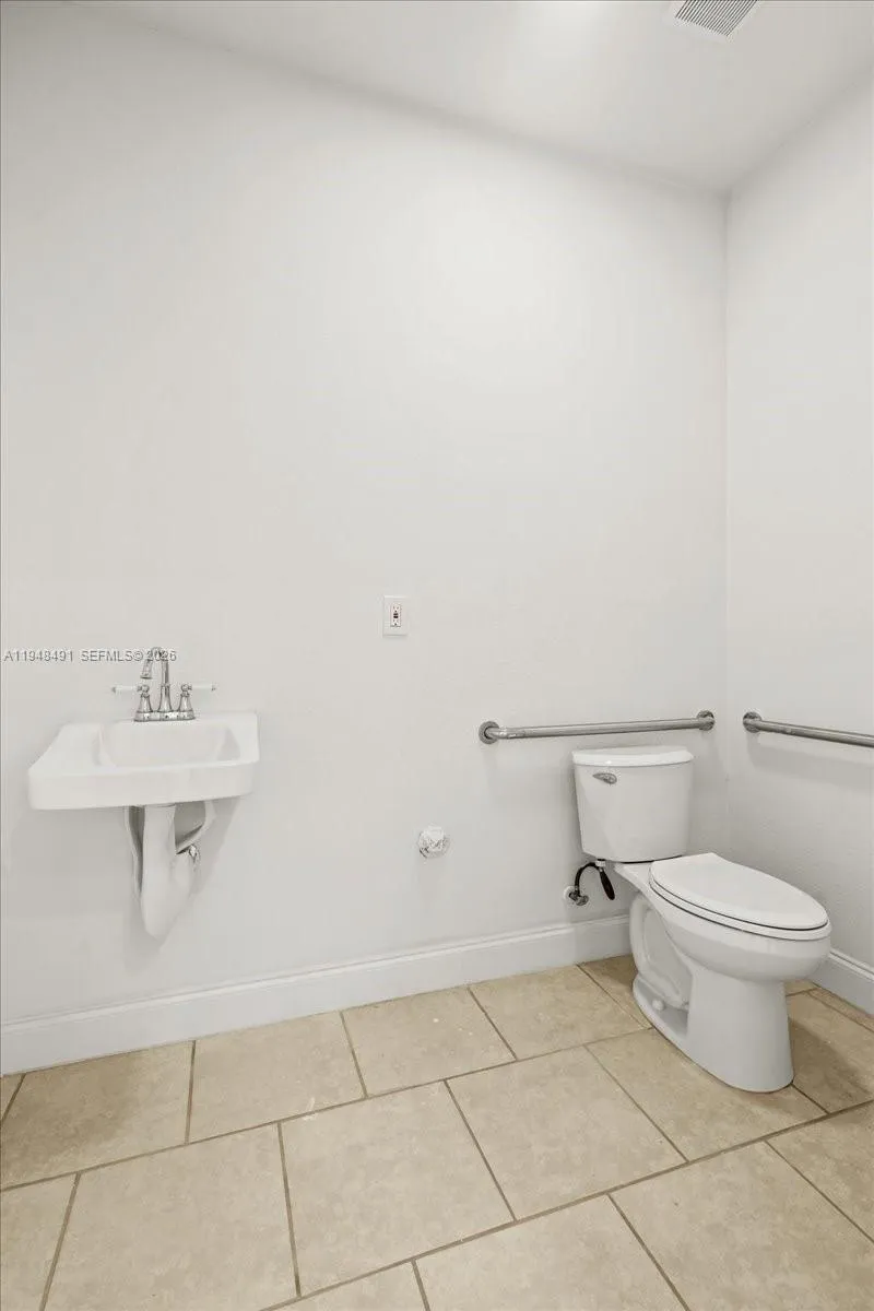 29170 Old Dixie Hwy, Homestead, Florida 33033, Homestead, Florida 33033, 4 Bedrooms Bedrooms, ,2 BathroomsBathrooms,Residential,For Sale,29170 Old Dixie Hwy, Homestead, Florida 33033,A11948491