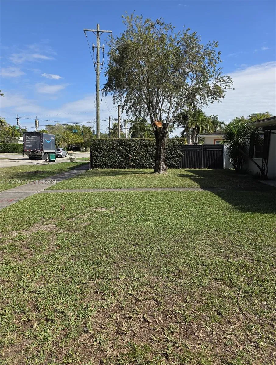6710 Sw 48th St, Miami, Florida 33155, Miami, Florida 33155, 4 Bedrooms Bedrooms, ,3 BathroomsBathrooms,Residential,For Sale,6710 Sw 48th St, Miami, Florida 33155,A11960749