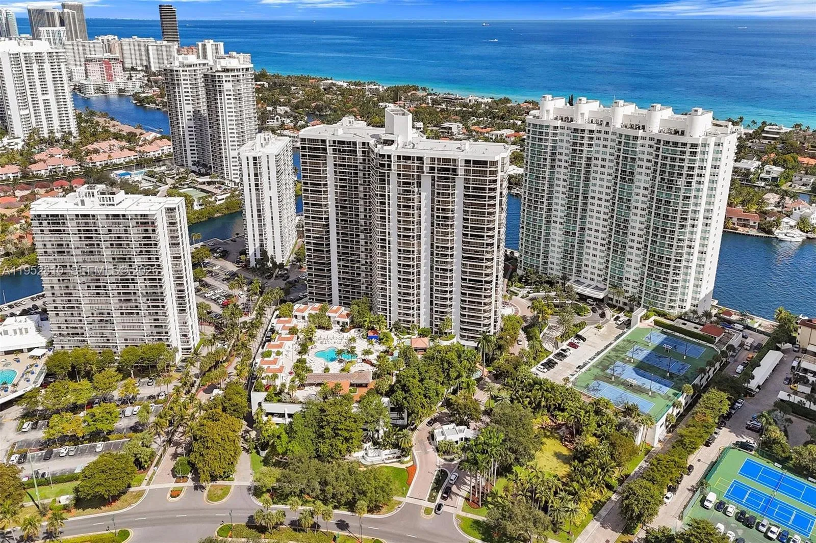 20281 E Country Club Dr 809, Aventura, Florida 331, Aventura, Florida 33180, 2 Bedrooms Bedrooms, ,2 BathroomsBathrooms,Residential,For Sale,20281 E Country Club Dr 809, Aventura, Florida 331,A11952810