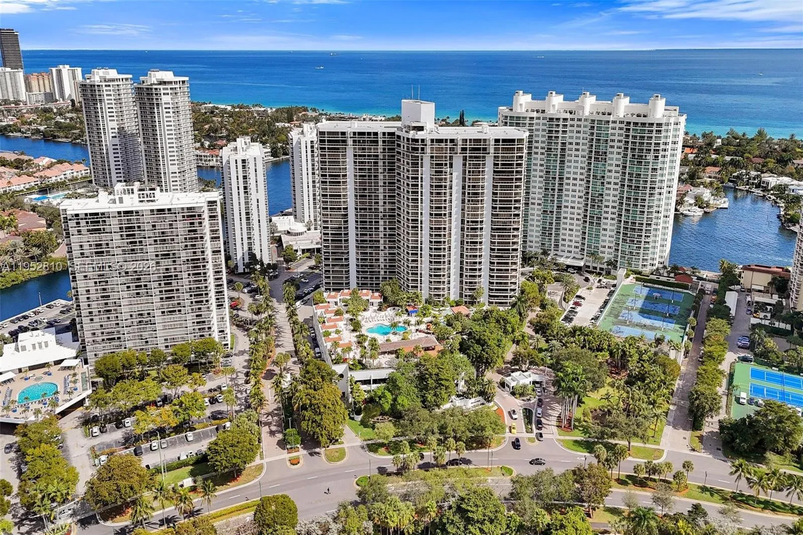20281 E Country Club Dr 809, Aventura, Florida 331, Aventura, Florida 33180, 2 Bedrooms Bedrooms, ,2 BathroomsBathrooms,Residential,For Sale,20281 E Country Club Dr 809, Aventura, Florida 331,A11952810