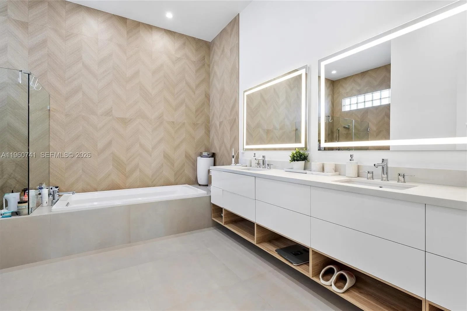 3502 Ashwood Cir N, Hollywood, Florida 33312, Hollywood, Florida 33312, 4 Bedrooms Bedrooms, ,3 BathroomsBathrooms,Residential Lease,For Rent,3502 Ashwood Cir N, Hollywood, Florida 33312,A11960741