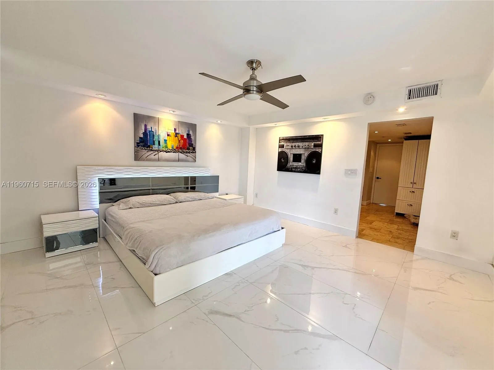 1770 Ne 191st St 717-1, Miami, Florida 33179, Miami, Florida 33179, 2 Bedrooms Bedrooms, ,2 BathroomsBathrooms,Residential,For Sale,1770 Ne 191st St 717-1, Miami, Florida 33179,A11960715