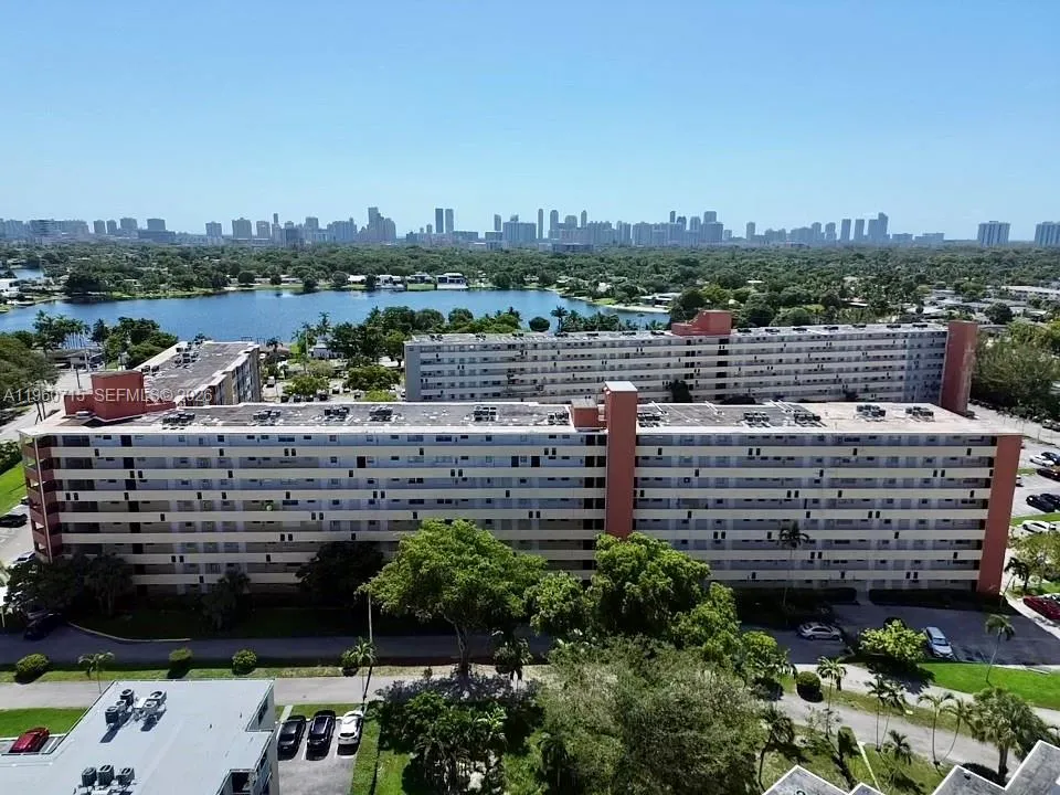 1770 Ne 191st St 717-1, Miami, Florida 33179, Miami, Florida 33179, 2 Bedrooms Bedrooms, ,2 BathroomsBathrooms,Residential,For Sale,1770 Ne 191st St 717-1, Miami, Florida 33179,A11960715