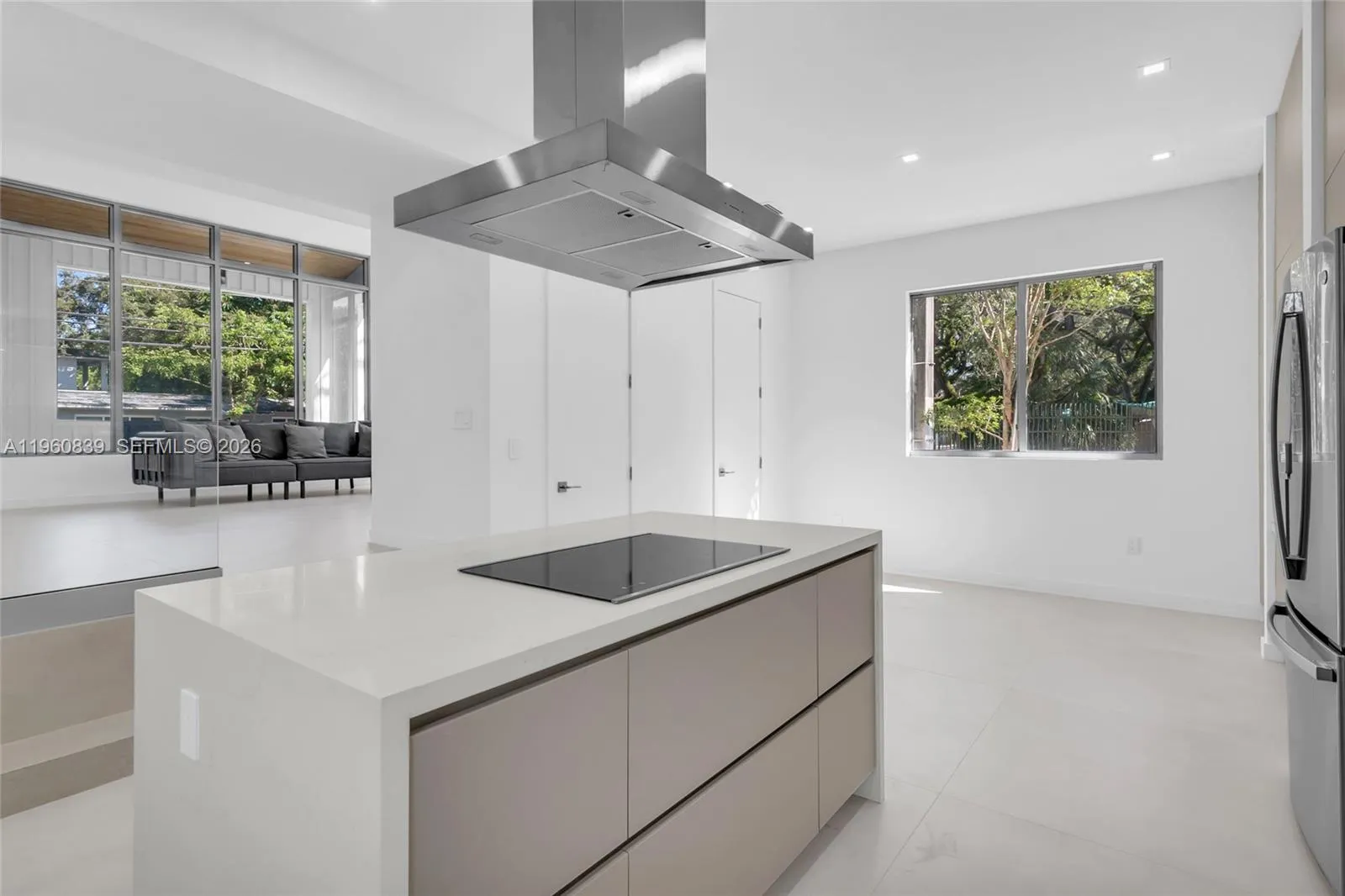 3204 Plaza St, Miami, Florida 33133, Miami, Florida 33133, 4 Bedrooms Bedrooms, ,2 BathroomsBathrooms,Residential Lease,For Rent,3204 Plaza St, Miami, Florida 33133,A11960839