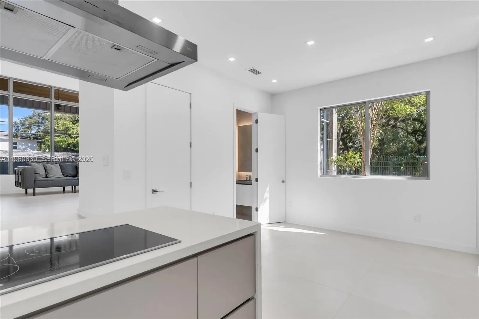 3204 Plaza St, Miami, Florida 33133, Miami, Florida 33133, 4 Bedrooms Bedrooms, ,2 BathroomsBathrooms,Residential Lease,For Rent,3204 Plaza St, Miami, Florida 33133,A11960839