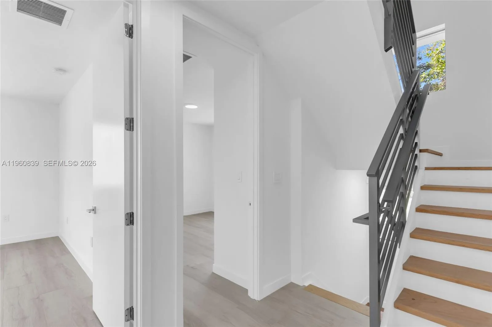 3204 Plaza St, Miami, Florida 33133, Miami, Florida 33133, 4 Bedrooms Bedrooms, ,2 BathroomsBathrooms,Residential Lease,For Rent,3204 Plaza St, Miami, Florida 33133,A11960839