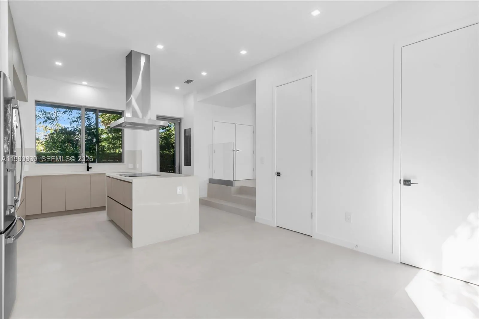 3204 Plaza St, Miami, Florida 33133, Miami, Florida 33133, 4 Bedrooms Bedrooms, ,2 BathroomsBathrooms,Residential Lease,For Rent,3204 Plaza St, Miami, Florida 33133,A11960839