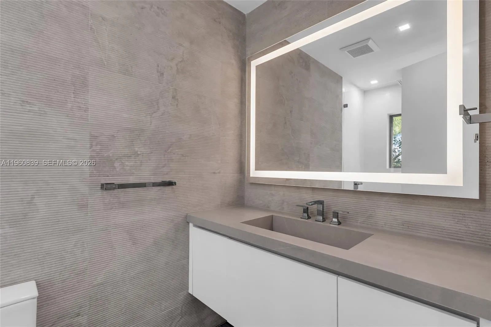 3204 Plaza St, Miami, Florida 33133, Miami, Florida 33133, 4 Bedrooms Bedrooms, ,2 BathroomsBathrooms,Residential Lease,For Rent,3204 Plaza St, Miami, Florida 33133,A11960839