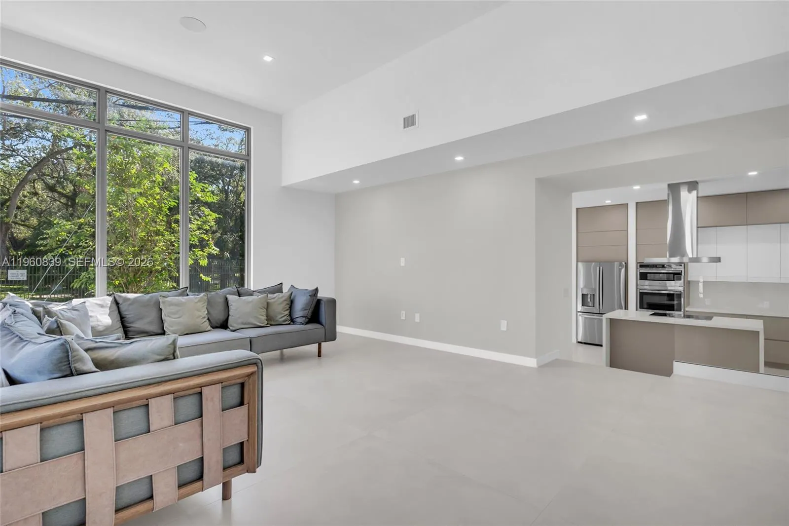 3204 Plaza St, Miami, Florida 33133, Miami, Florida 33133, 4 Bedrooms Bedrooms, ,2 BathroomsBathrooms,Residential Lease,For Rent,3204 Plaza St, Miami, Florida 33133,A11960839