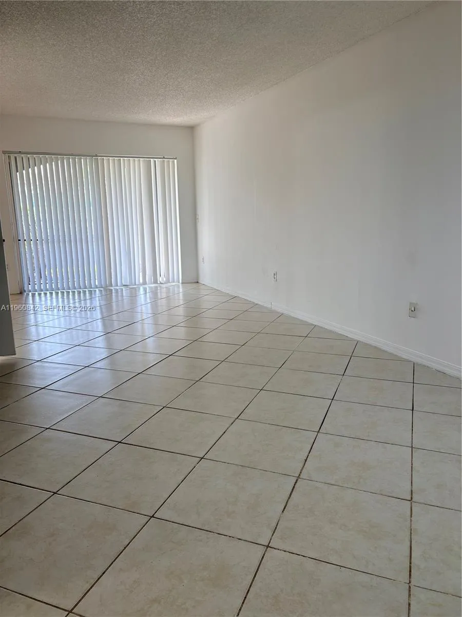 9640 Nw 2nd St 5-105, Pembroke Pines, Florida 3302, Pembroke Pines, Florida 33024, 1 Bedroom Bedrooms, ,1 BathroomBathrooms,Residential Lease,For Rent,9640 Nw 2nd St 5-105, Pembroke Pines, Florida 3302,A11960842