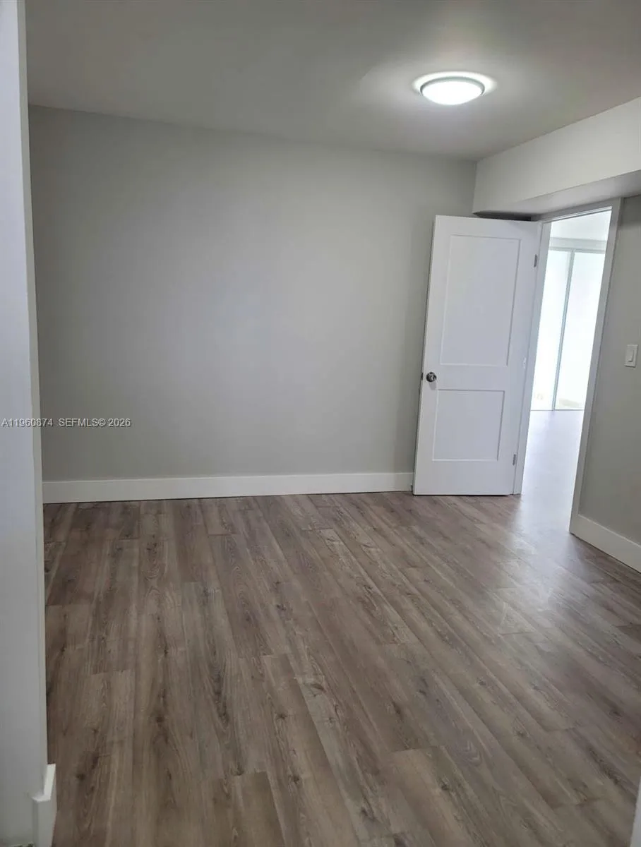 1680 Ne 191st St 410-2, Miami, Florida 33179, Miami, Florida 33179, 1 Bedroom Bedrooms, ,1 BathroomBathrooms,Residential Lease,For Rent,1680 Ne 191st St 410-2, Miami, Florida 33179,A11960874