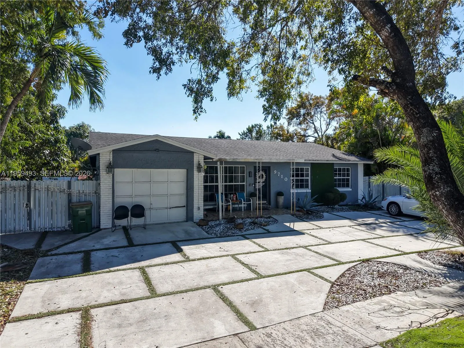 9710 Nw 10th St, Pembroke Pines, Florida 33024, Pembroke Pines, Florida 33024, 3 Bedrooms Bedrooms, ,2 BathroomsBathrooms,Residential,For Sale,9710 Nw 10th St, Pembroke Pines, Florida 33024,A11959493