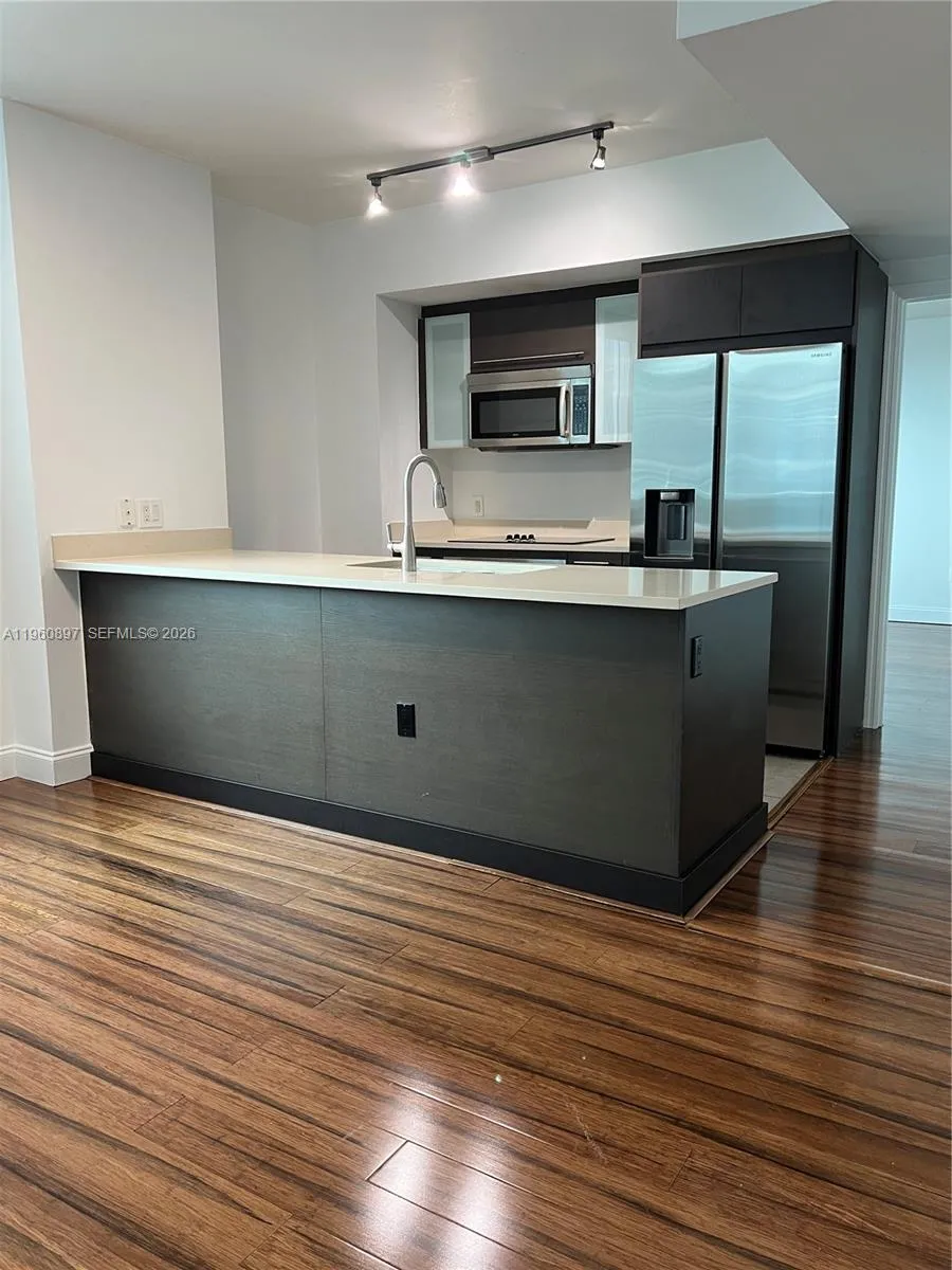 55 Se 6th St 2307, Miami, Florida 33131, Miami, Florida 33131, 2 Bedrooms Bedrooms, ,2 BathroomsBathrooms,Residential Lease,For Rent,55 Se 6th St 2307, Miami, Florida 33131,A11960897
