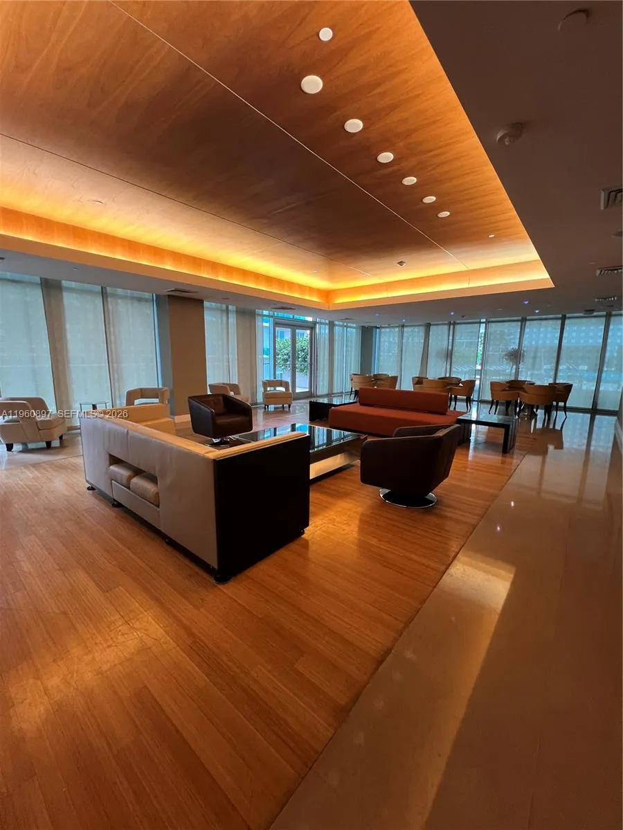 55 Se 6th St 2307, Miami, Florida 33131, Miami, Florida 33131, 2 Bedrooms Bedrooms, ,2 BathroomsBathrooms,Residential Lease,For Rent,55 Se 6th St 2307, Miami, Florida 33131,A11960897