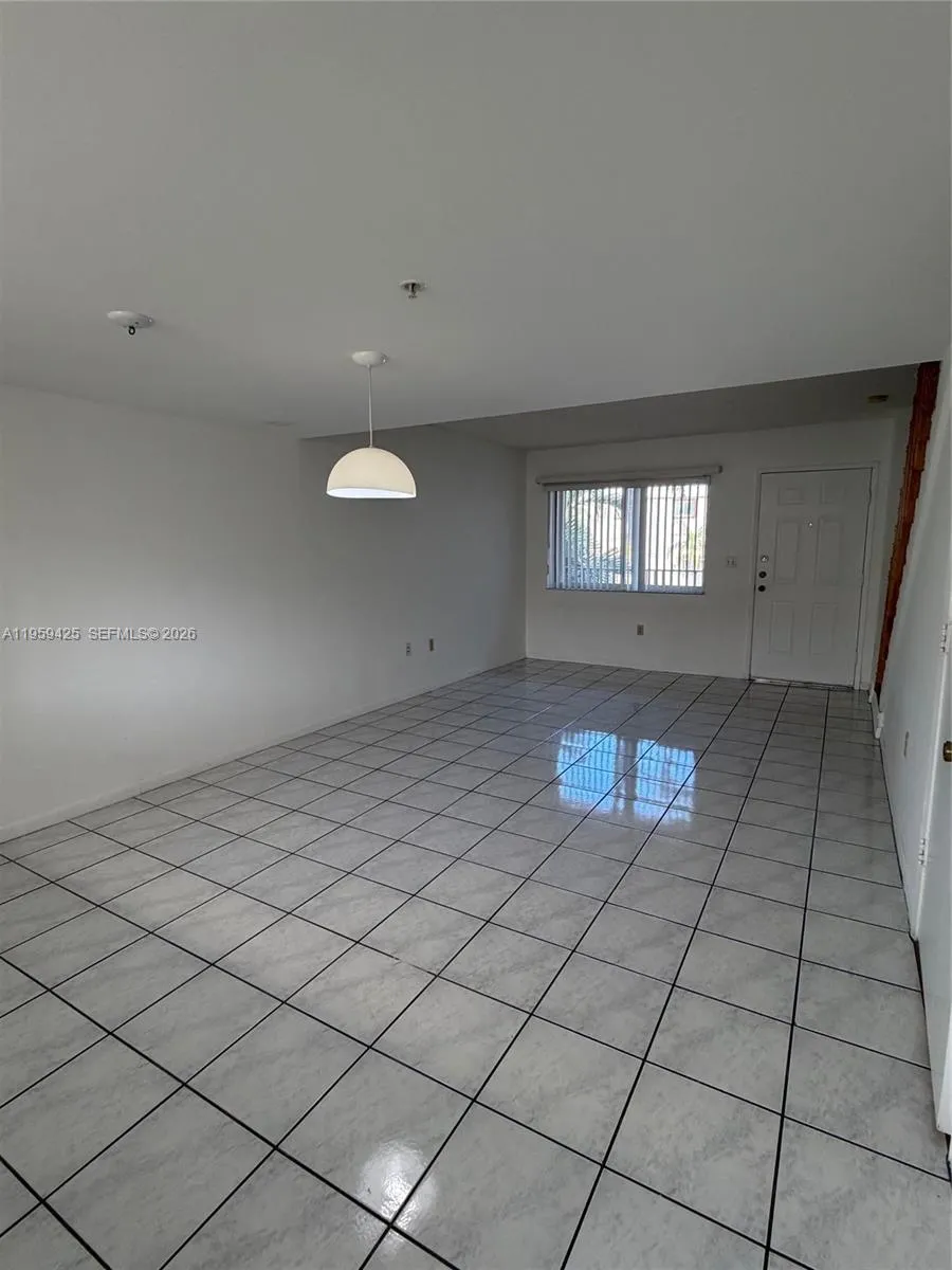 551 Nw 82nd Ave 518, Miami, Florida 33126, Miami, Florida 33126, 2 Bedrooms Bedrooms, ,2 BathroomsBathrooms,Residential Lease,For Rent,551 Nw 82nd Ave 518, Miami, Florida 33126,A11959425
