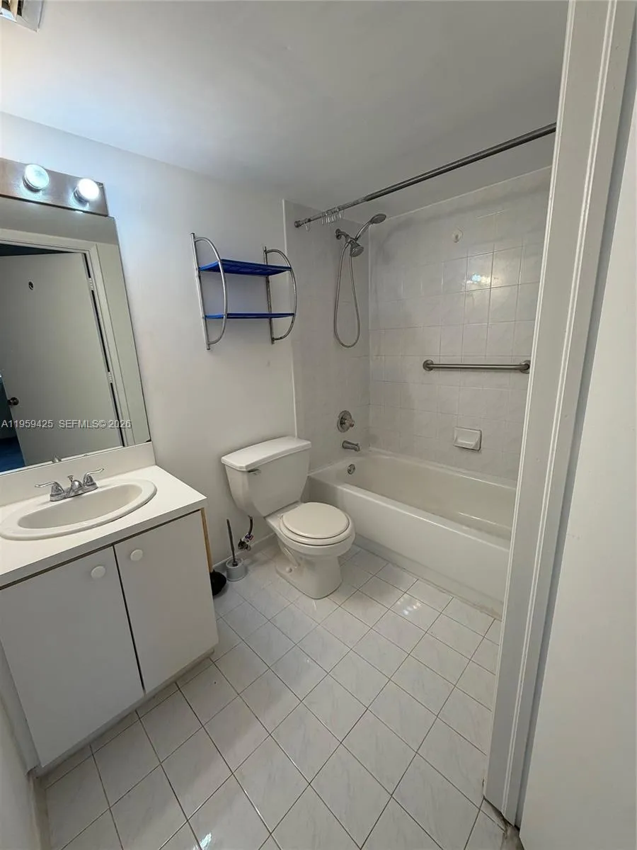551 Nw 82nd Ave 518, Miami, Florida 33126, Miami, Florida 33126, 2 Bedrooms Bedrooms, ,2 BathroomsBathrooms,Residential Lease,For Rent,551 Nw 82nd Ave 518, Miami, Florida 33126,A11959425
