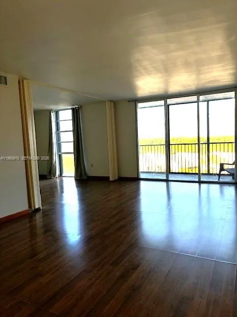 2500 Ne 135th St B506, North Miami, Florida 33181, North Miami, Florida 33181, 1 Bedroom Bedrooms, ,2 BathroomsBathrooms,Residential,For Sale,2500 Ne 135th St B506, North Miami, Florida 33181,A11960910