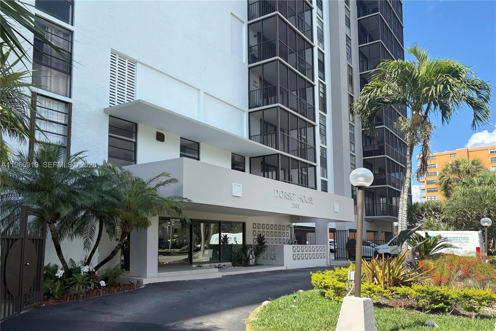 2500 Ne 135th St B506, North Miami, Florida 33181, North Miami, Florida 33181, 1 Bedroom Bedrooms, ,2 BathroomsBathrooms,Residential,For Sale,2500 Ne 135th St B506, North Miami, Florida 33181,A11960910