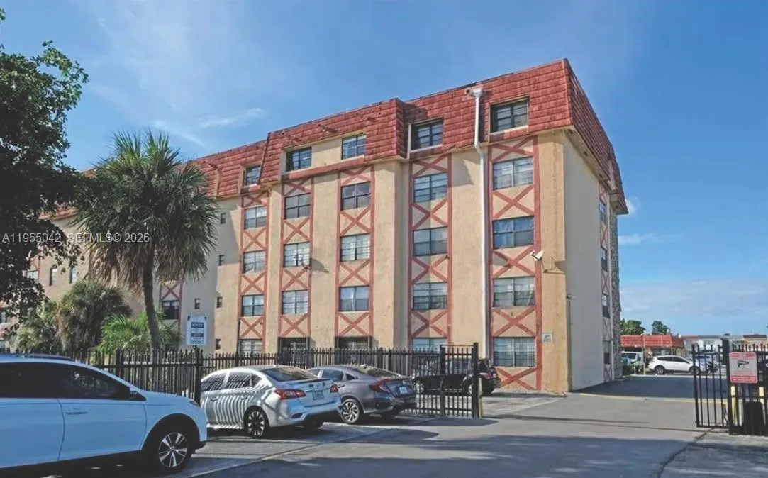 1325 W 68th St 113, Hialeah, Florida 33014, Hialeah, Florida 33014, 1 Bedroom Bedrooms, ,1 BathroomBathrooms,Residential Lease,For Rent,1325 W 68th St 113, Hialeah, Florida 33014,A11955042